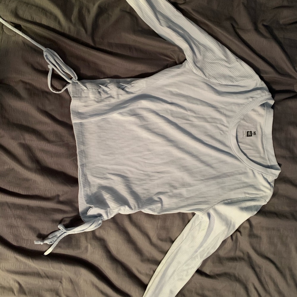 Light Blue Cropped long sleeve side-tied tee